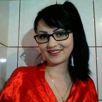 Profile photo of fragolinaa - webcam girl