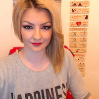 Profile photo of SweetMia - webcam girl