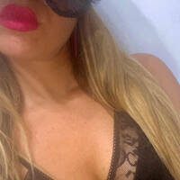 Profile photo of reinabonita - webcam girl