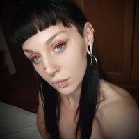Profile photo of MissMyrtleJuice - webcam girl