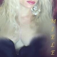 Profile photo of ___M_I_E_L_E___ - webcam girl